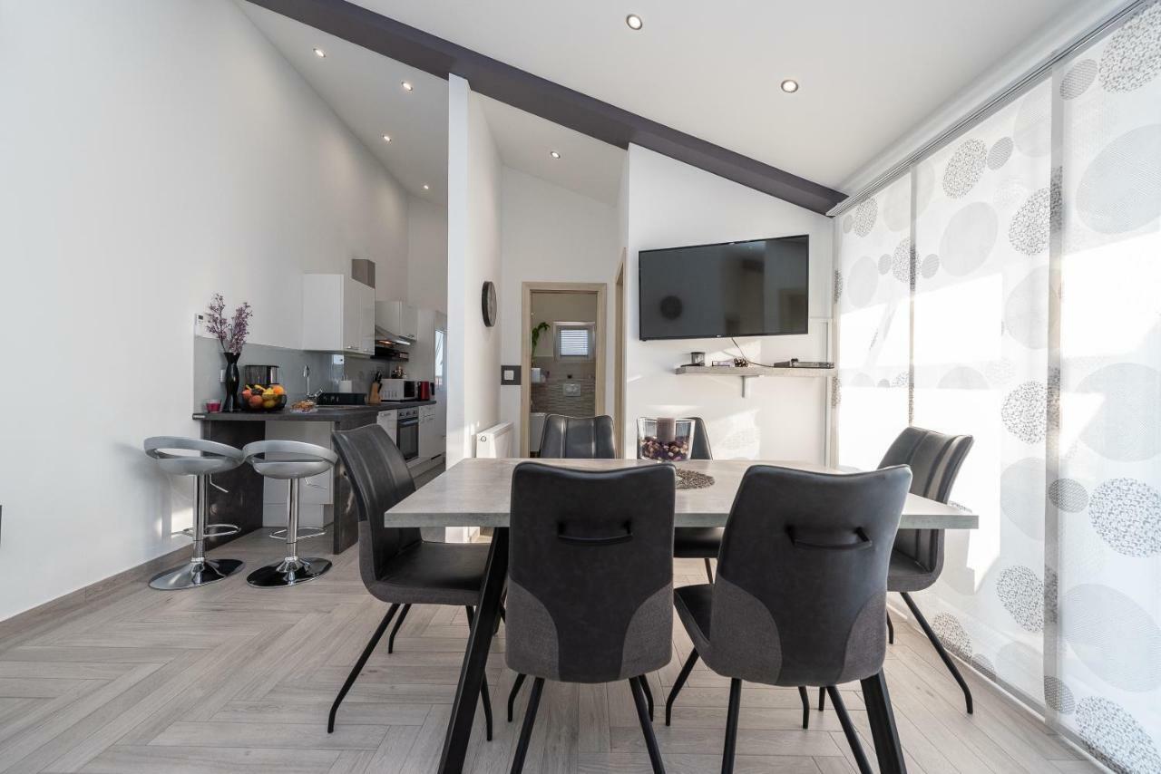 Apartments Luky Zadar Ngoại thất bức ảnh