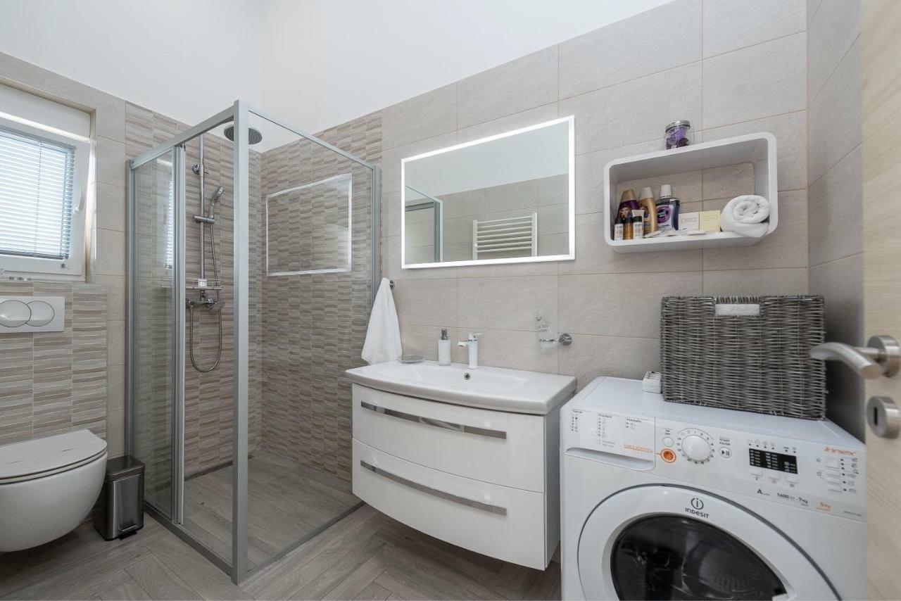 Apartments Luky Zadar Ngoại thất bức ảnh